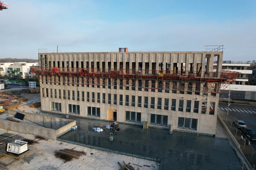 Office in Bezannes for sale - Construction Photo - Image 2 of 4