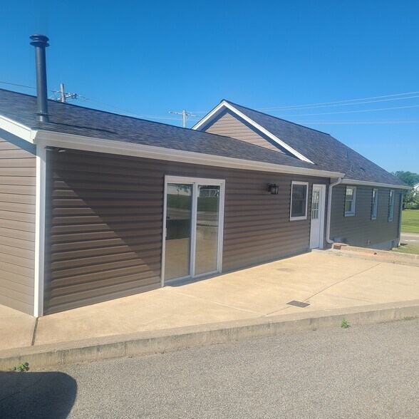 1989 Lohmar Ln, Cottleville, MO 63376