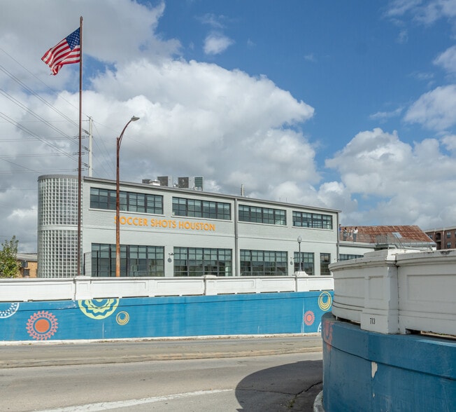 121 St Emanuel St, Houston, TX for sale - Building Photo - Image 2 of 55