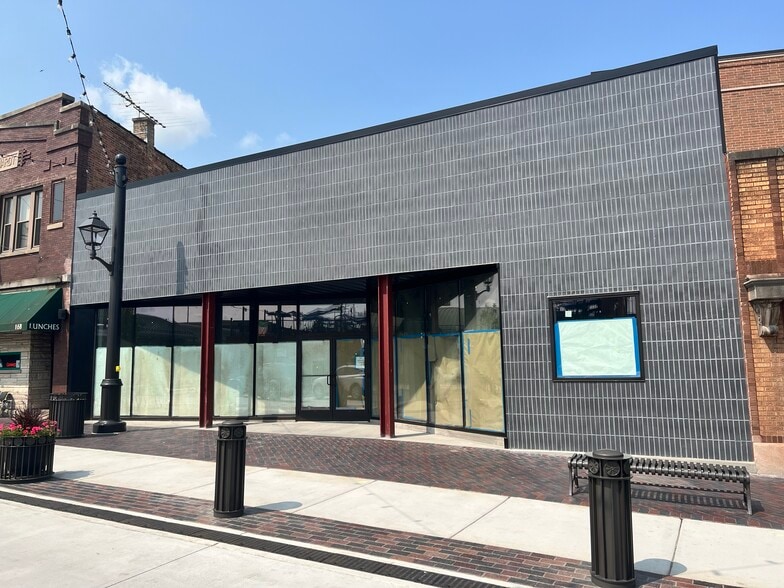 10 S Park Ave, Lombard, IL for lease - Primary Photo - Image 1 of 14