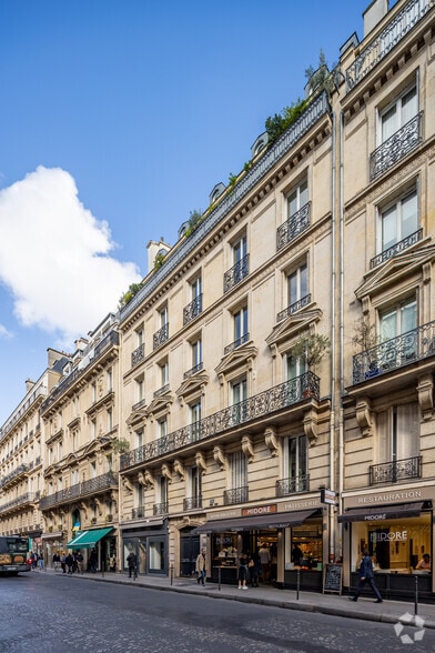 236 Rue Du Faubourg Saint-Honoré, Paris for lease - Building Photo - Image 2 of 7