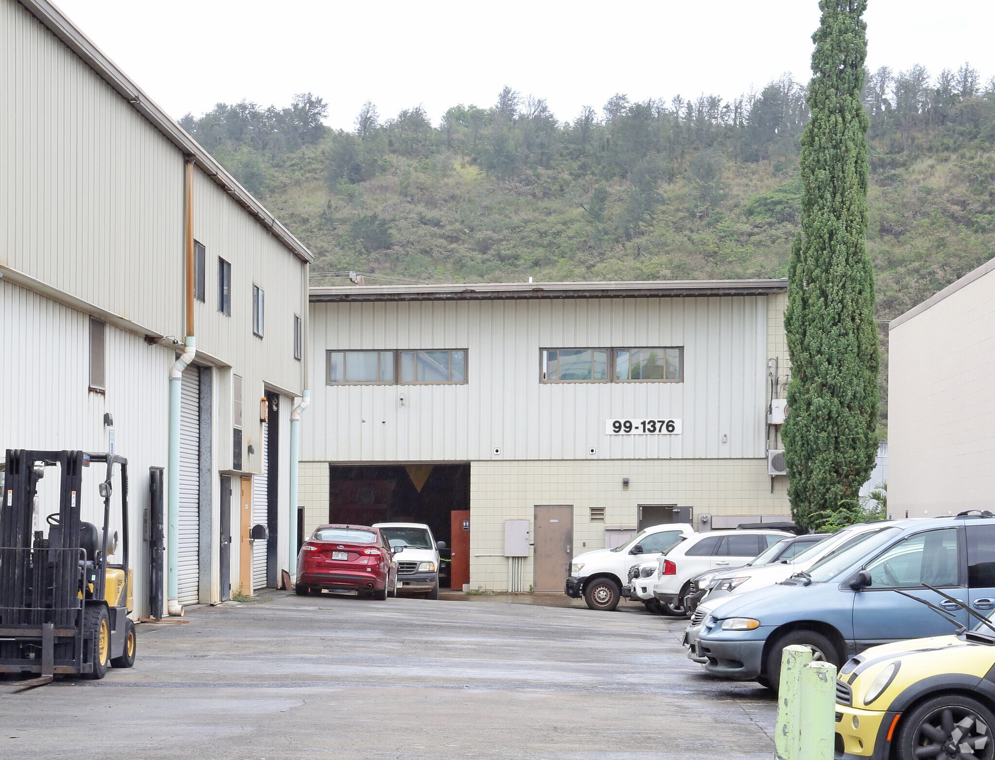 99-1376 Koaha Pl, Aiea, HI for sale Primary Photo- Image 1 of 1