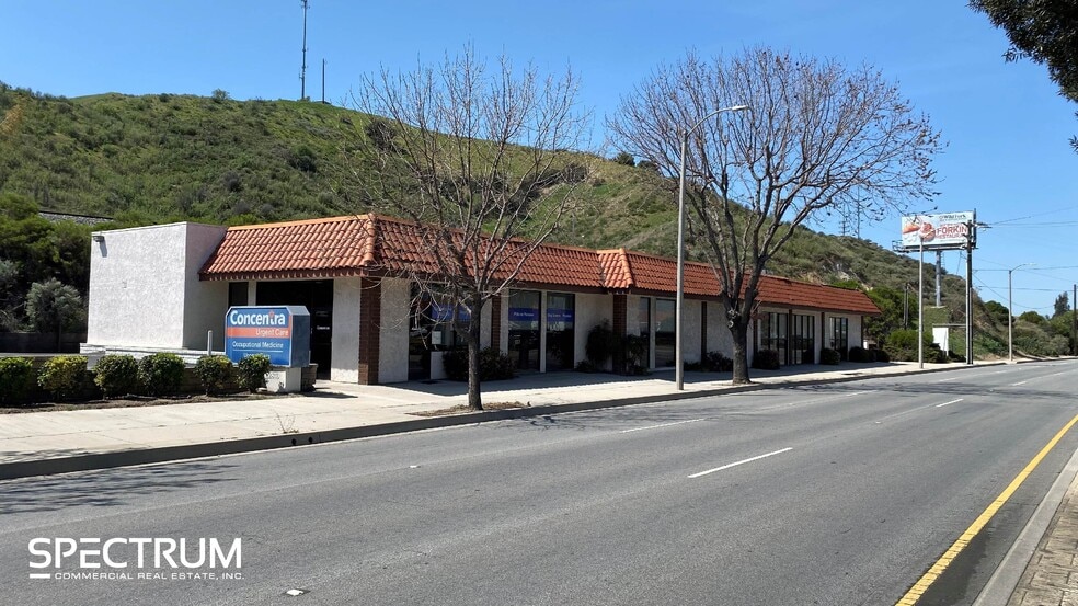 22840 Soledad Canyon Rd, Santa Clarita, CA for lease - Building Photo - Image 1 of 5