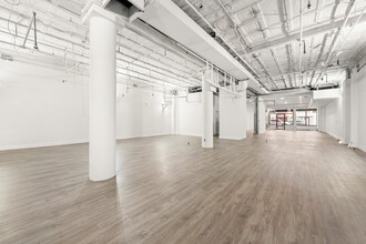 241 W 23rd St, New York, NY for lease Interior Photo- Image 2 of 7