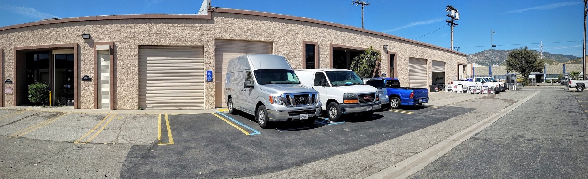 12866 Foothill Blvd, Sylmar, CA for sale Primary Photo- Image 1 of 1