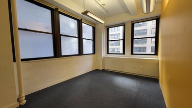 345 Seventh Ave, New York, NY for lease Building Photo- Image 2 of 3