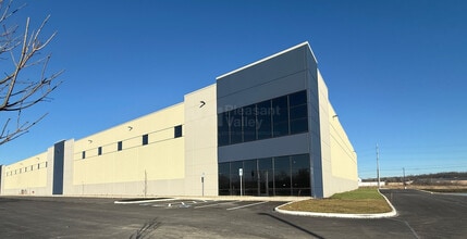 37988 Avon Commerce Pky, Avon, OH for lease Building Photo- Image 1 of 7