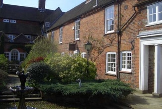 30 Shepherds Ln, Beaconsfield for lease Building Photo- Image 2 of 3