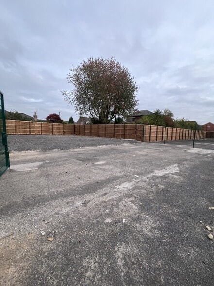 Kearsley, Manchester for lease - Building Photo - Image 2 of 4