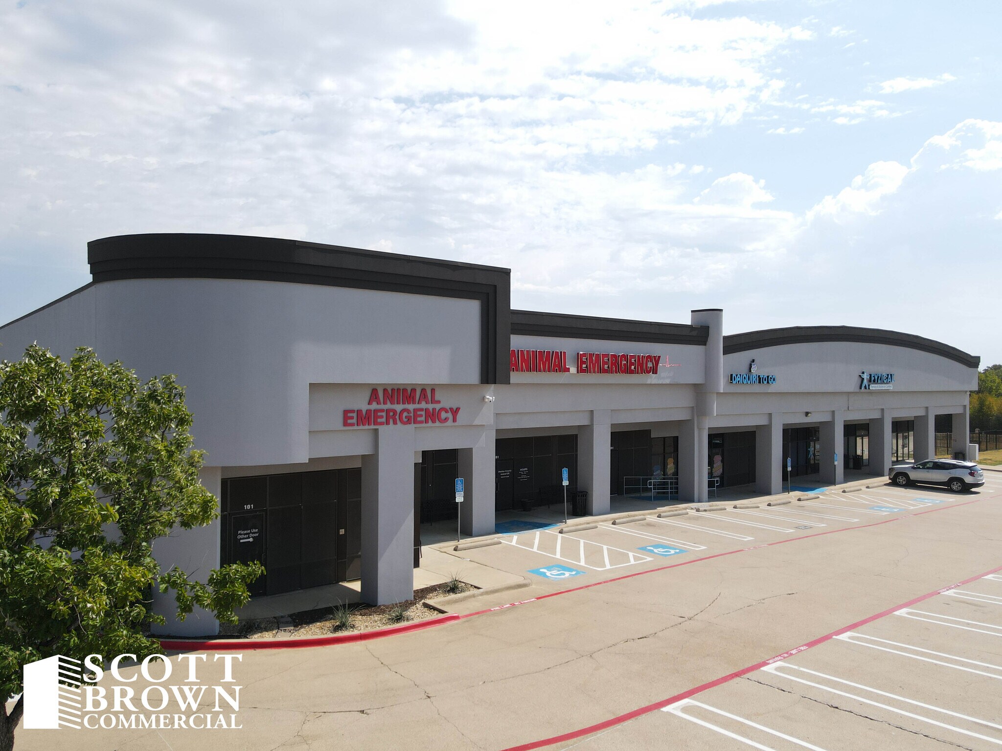 4145 E Interstate 35, Denton, TX 76207 Gateway Plaza