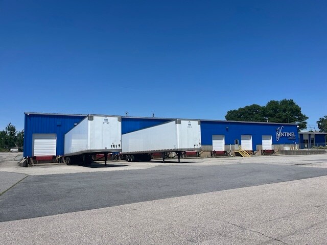 101 Hallene Rd, Warwick, RI for sale - Building Photo - Image 1 of 1