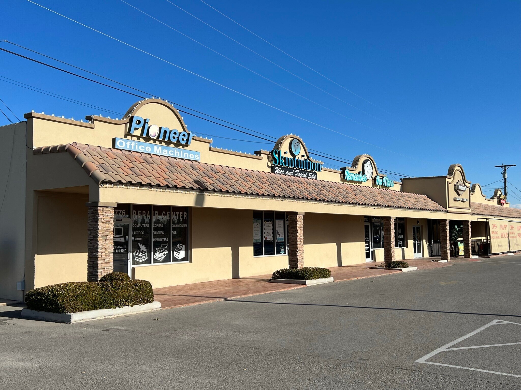4760-4774 Doniphan Dr, El Paso, TX for lease Building Photo- Image 1 of 5