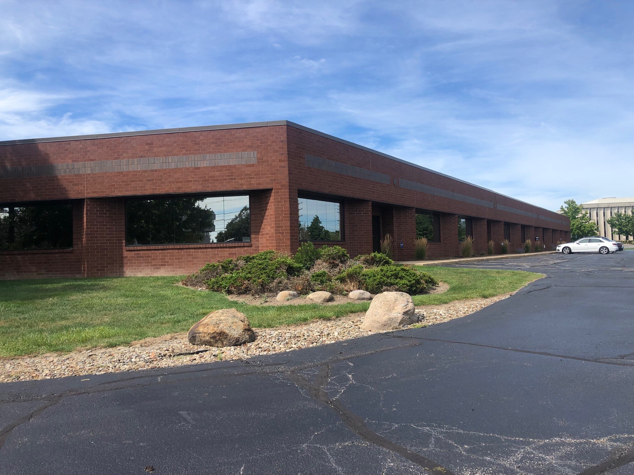 29500 Aurora Rd, Solon, OH 44139