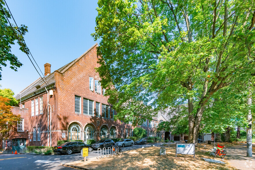 1501 10th Ave E, Seattle, WA for lease - Building Photo - Image 1 of 5