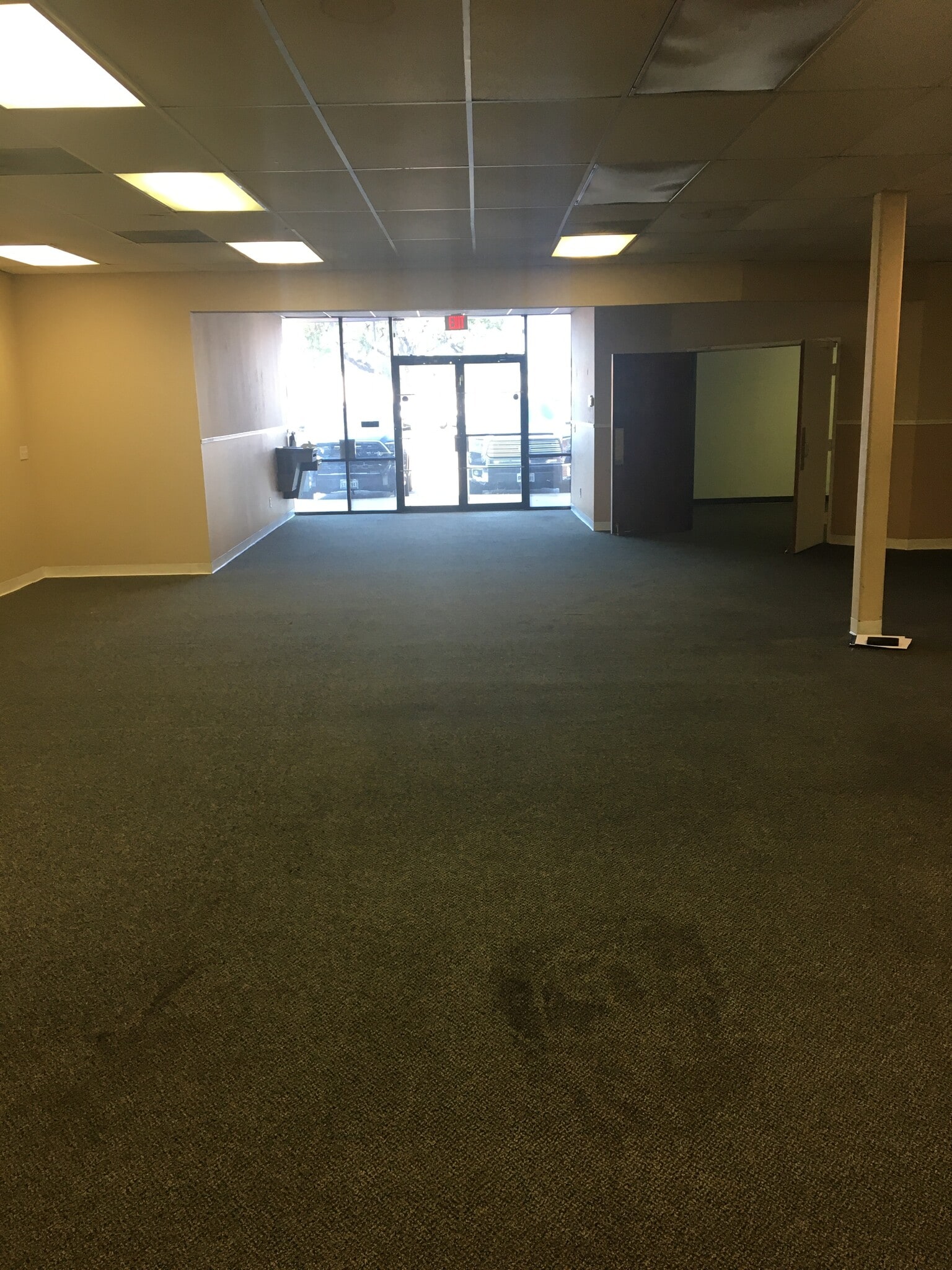 6715 Bandera Rd, San Antonio, TX for lease Interior Photo- Image 1 of 2