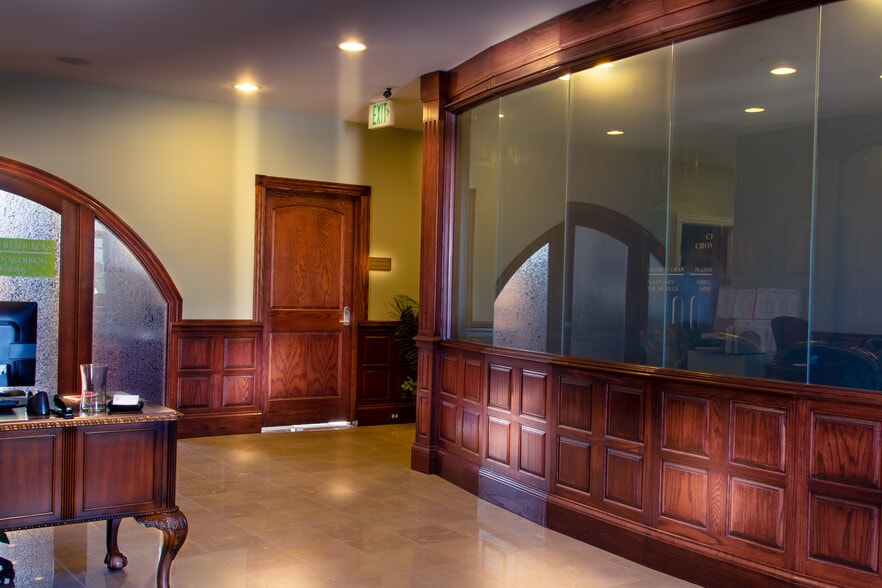 11065 Broadway, Crown Point, IN for lease - Interior Photo - Image 3 of 5