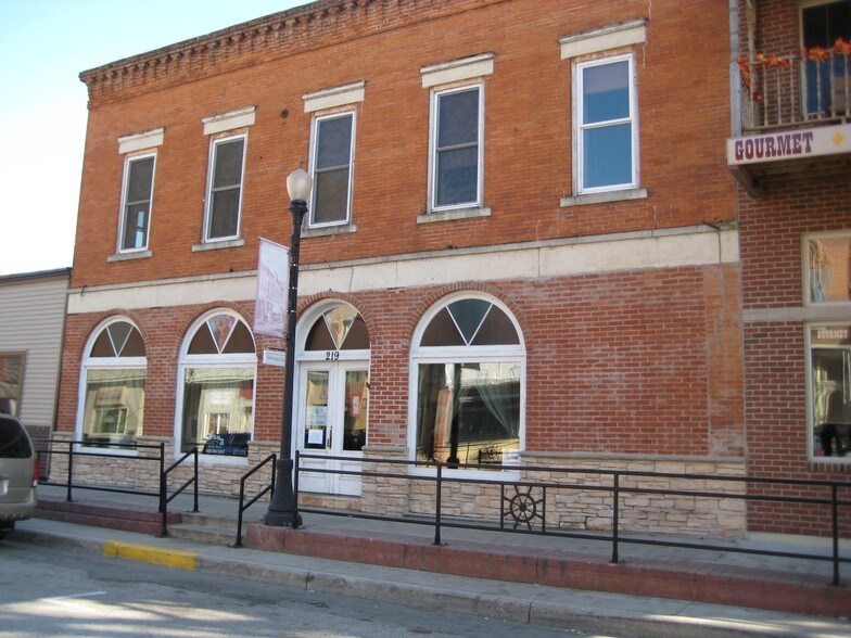 219 Main St, Mc Gregor, IA 52157