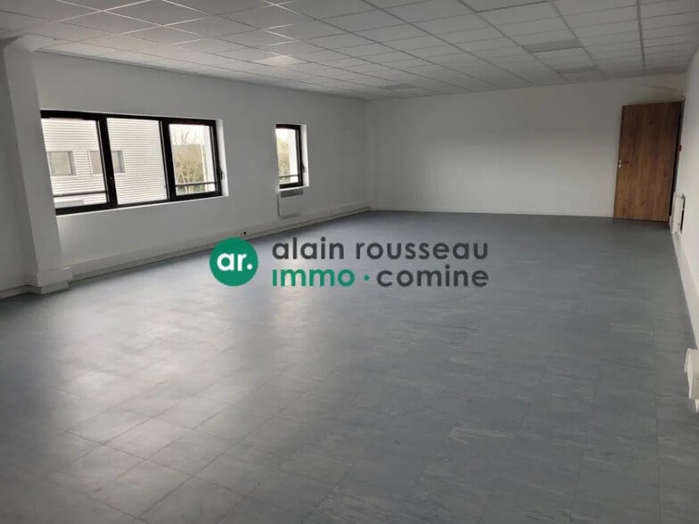 Flex in Saint-Herblain for lease - Interior Photo - Image 2 of 6