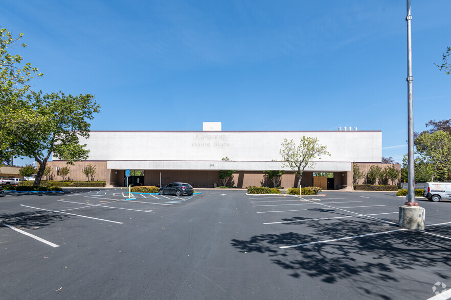 685 Contra Costa Blvd, Pleasant Hill, CA for lease - Building Photo - Image 1 of 4