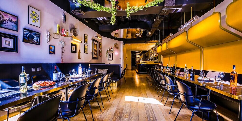 179 Rue Du Temple, Paris for lease - Building Photo - Image 2 of 6