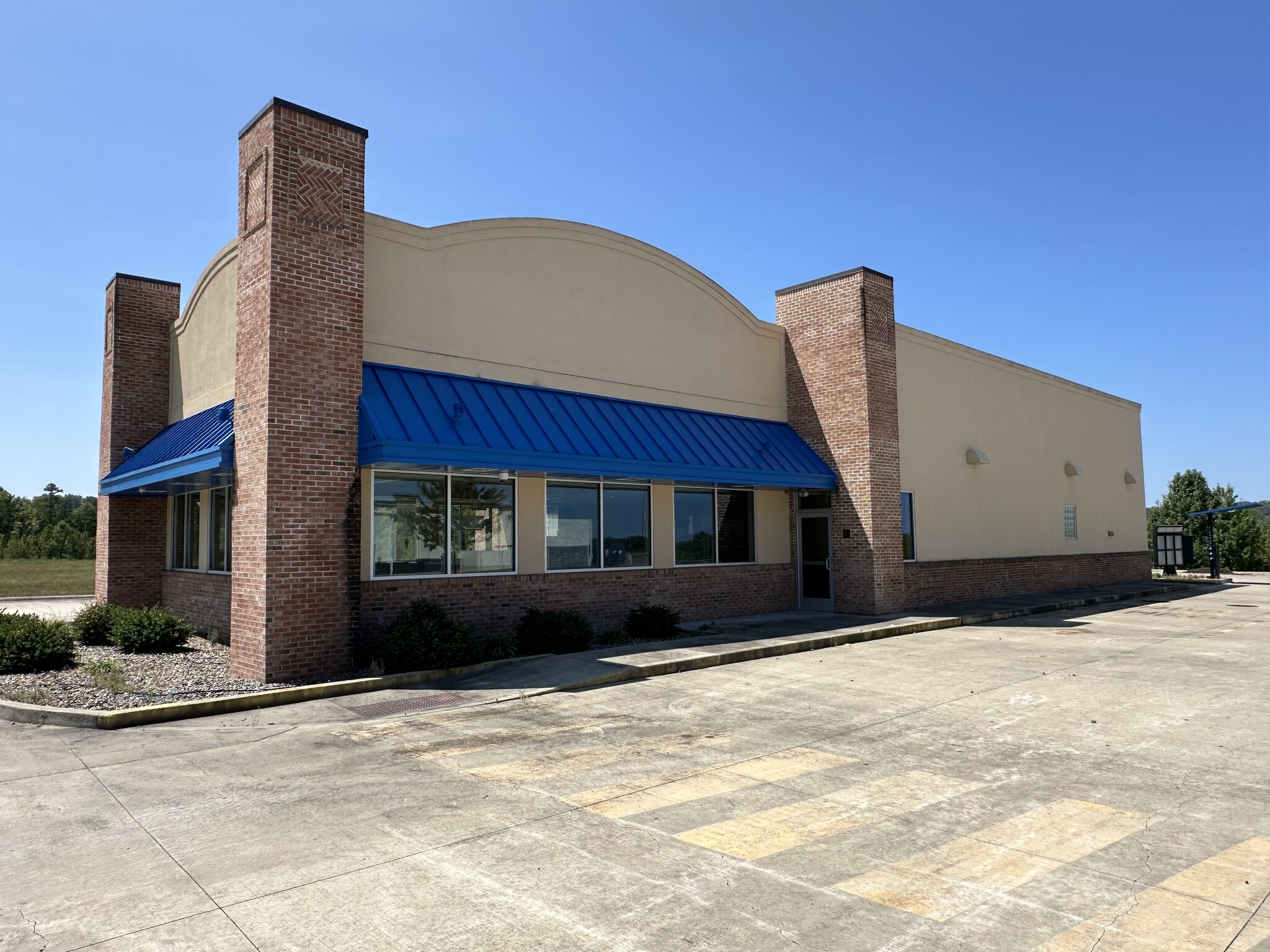 2800-2838 Mountaineer Blvd, Charleston, WV for lease Building Photo- Image 1 of 34