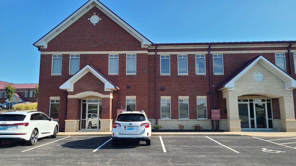 553 Centre View Blvd, Crestview Hills, KY for sale - Building Photo - Image 1 of 4