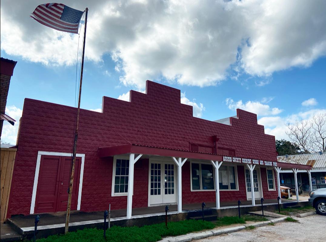 717 S Loop 497, Kenney, TX for sale Primary Photo- Image 1 of 1