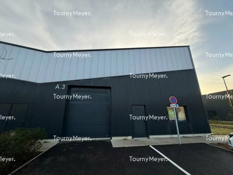 Industrial in Mérignac for lease Building Photo- Image 1 of 7