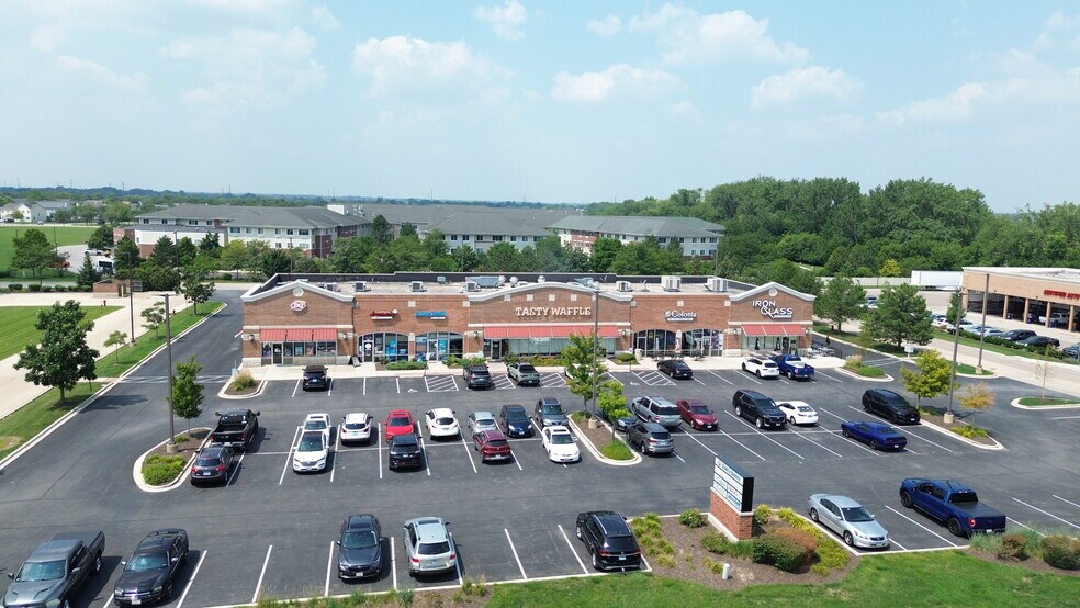 632 S Weber Rd, Romeoville, IL for lease - Building Photo - Image 2 of 9