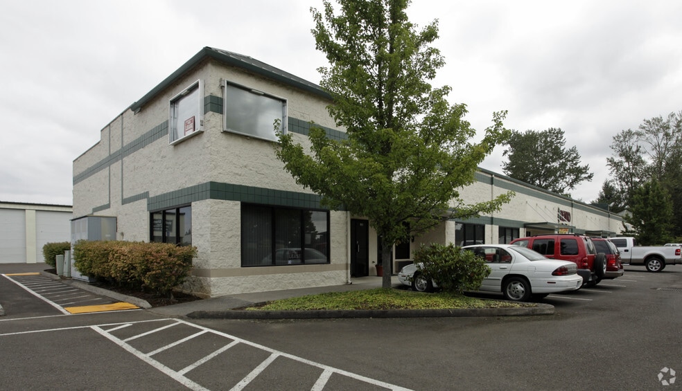 300 S Redwood St, Canby, OR for lease - Primary Photo - Image 1 of 4