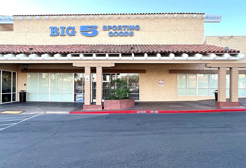 2702-2764 N Green Valley Pky, Henderson, NV for lease - Building Photo - Image 2 of 7