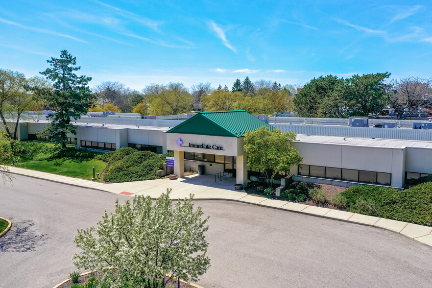 6 E Phillip Rd, Vernon Hills, IL for lease - Building Photo - Image 1 of 7