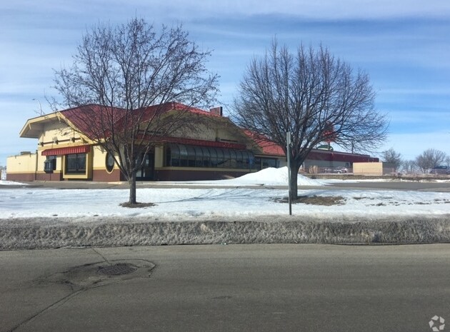3539 22nd Ave NW, Rochester, MN for sale Primary Photo- Image 1 of 1
