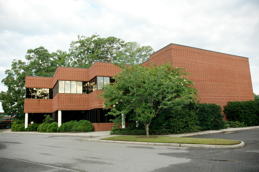 233 Business Park Dr, Virginia Beach, VA for sale - Building Photo - Image 3 of 4