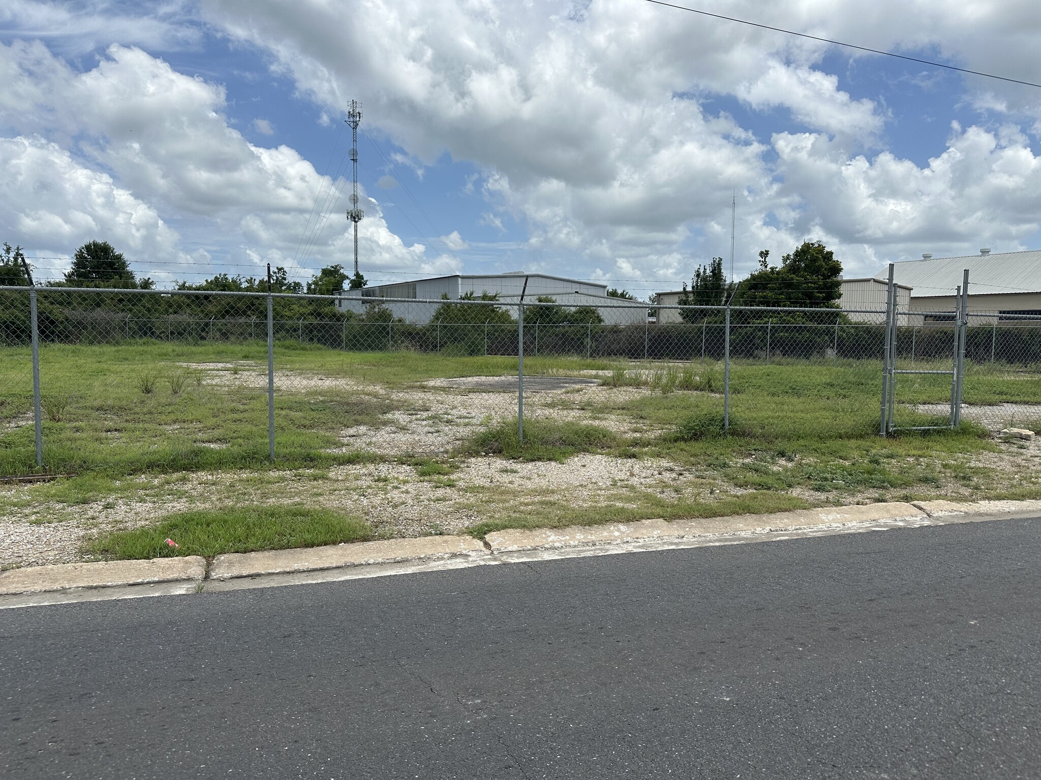 200 Pierce St, Lafayette, LA for sale Primary Photo- Image 1 of 4