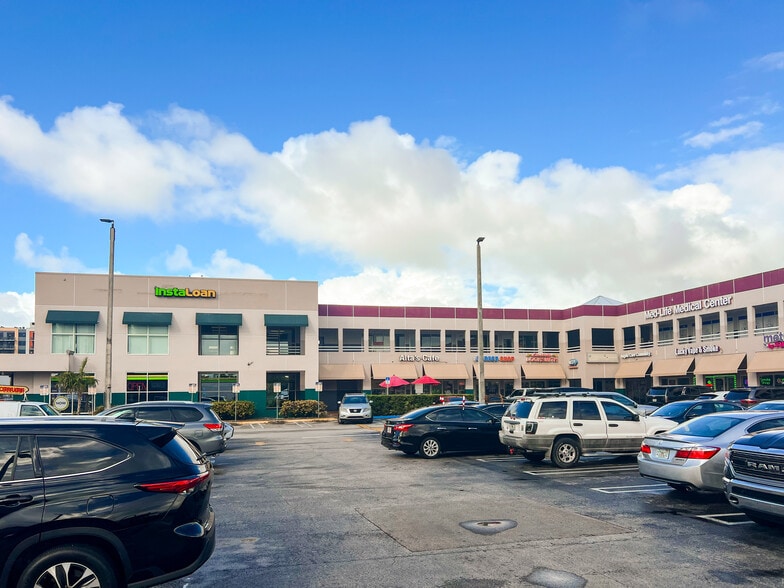 745-899 NW 37th Ave, Miami, FL for lease - Building Photo - Image 1 of 3