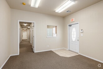 2120 McKown Dr, Norman, OK for lease Interior Photo- Image 2 of 8