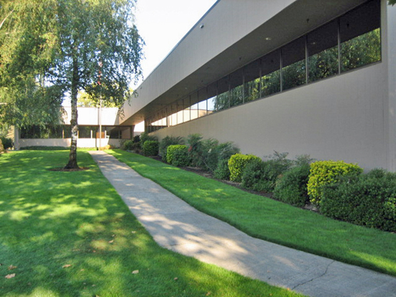 12300 SE Mallard Way, Milwaukie, OR for lease - Building Photo - Image 1 of 5