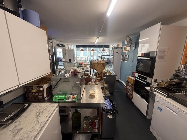 65 St George's Rd, Brighton for lease - Building Photo - Image 2 of 9