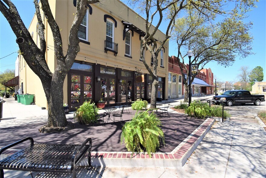 101 N Jackson St, Kaufman, TX for sale - Building Photo - Image 1 of 1