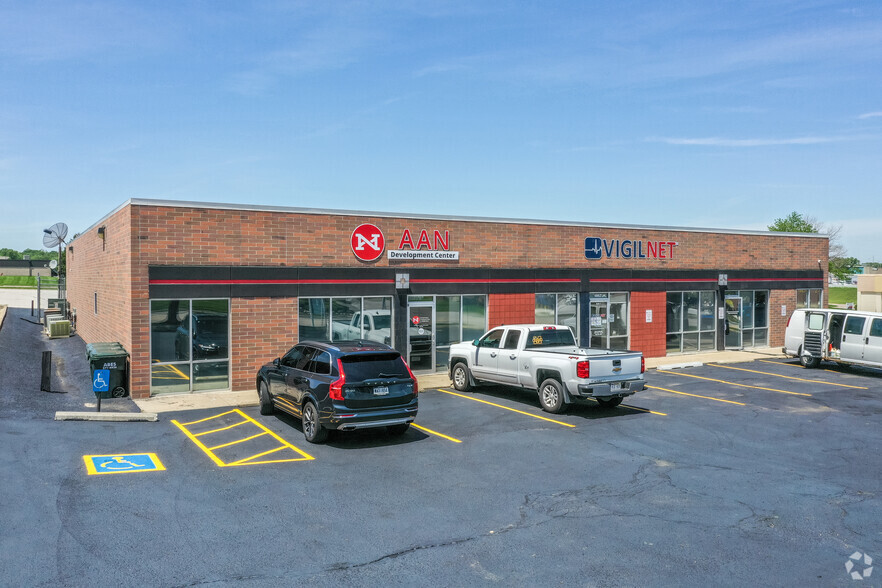 4862 96th St, Omaha, NE for lease - Primary Photo - Image 1 of 6