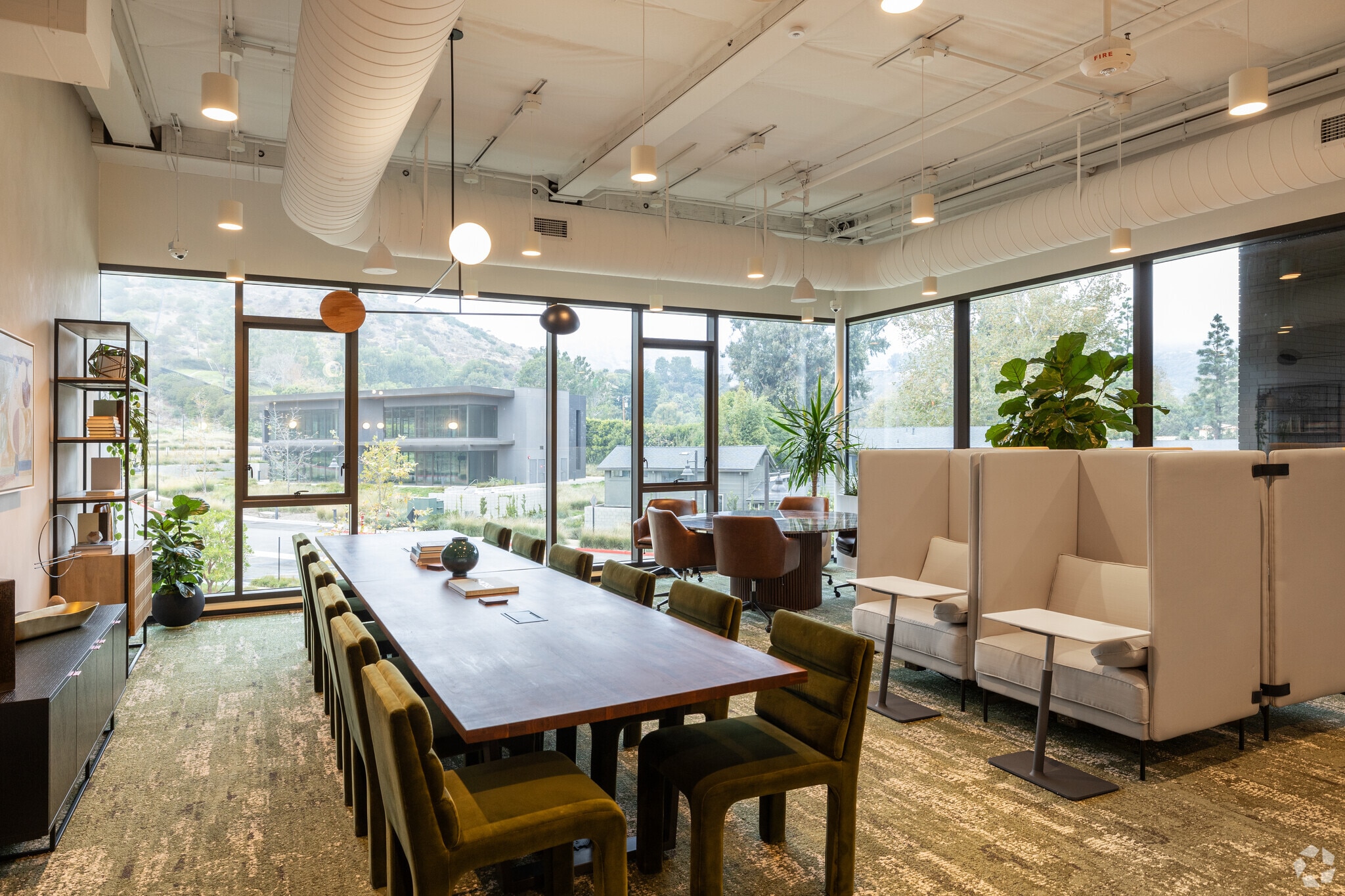 23465 Civic Center Way, Malibu, CA for lease Interior Photo- Image 1 of 4