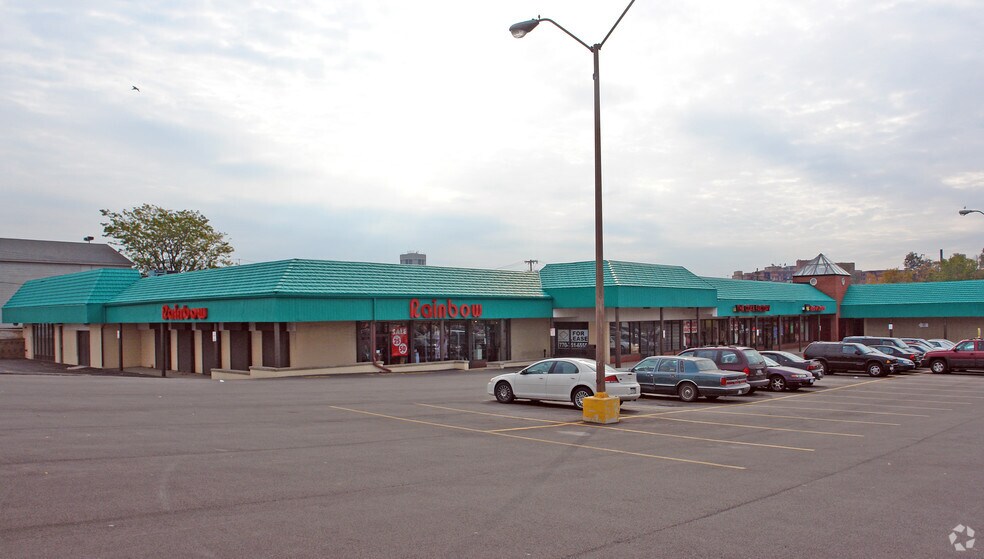 999 Ridge Rd E Rochester Ny 14621 Tops Plaza Loopnet Com