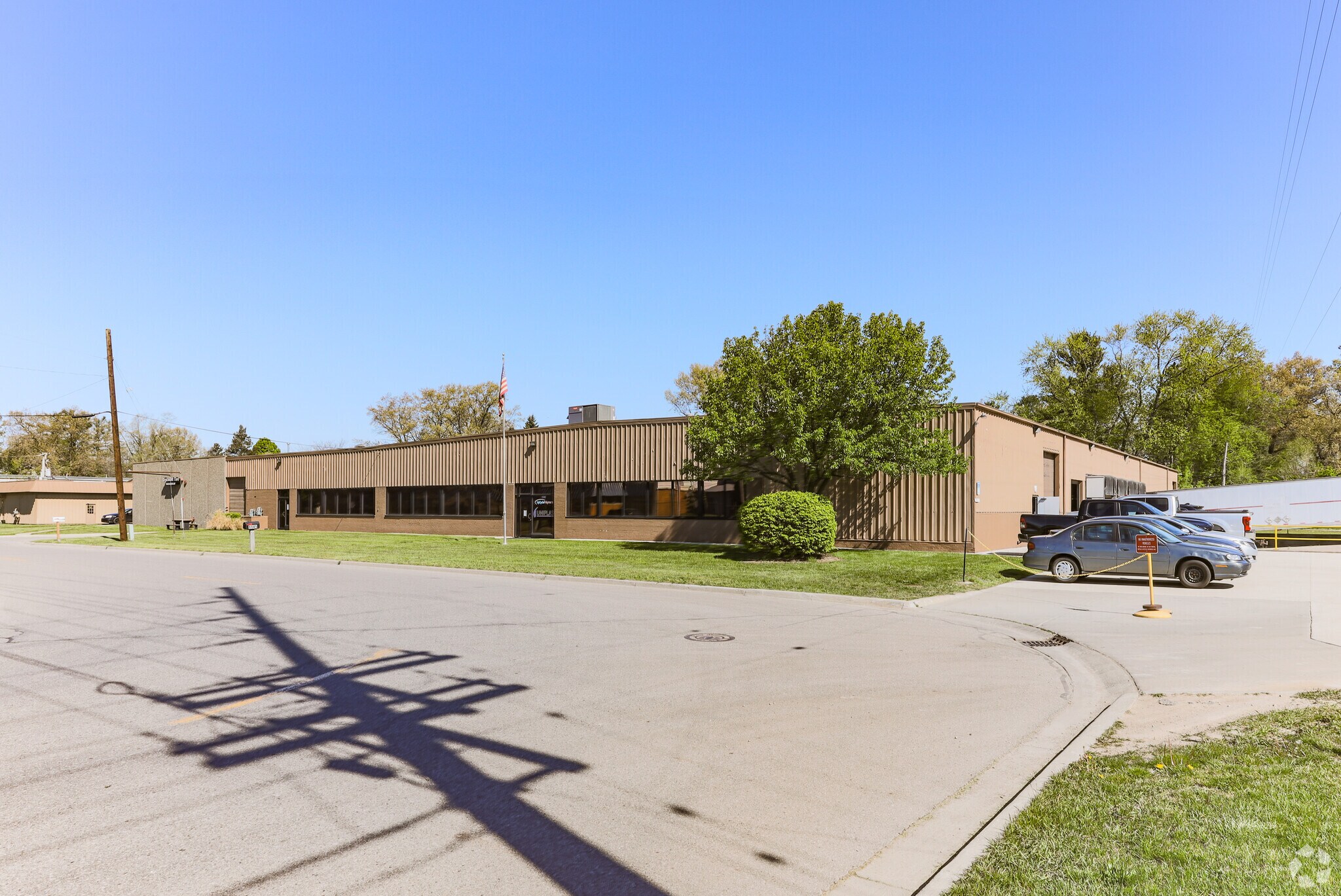 1115-1145 Sutton St, Howell, MI for sale Primary Photo- Image 1 of 1