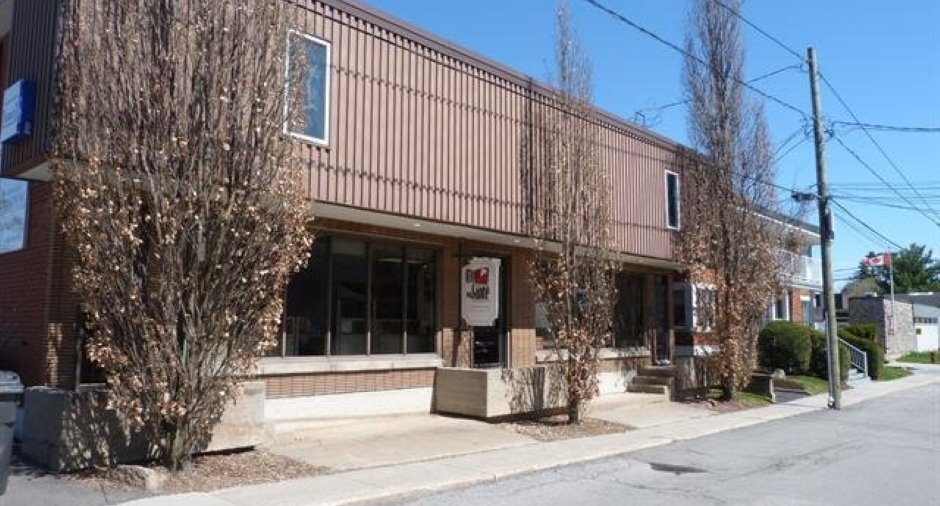 159 Rue Vaillant, L'assomption, QC for lease - Primary Photo - Image 1 of 1