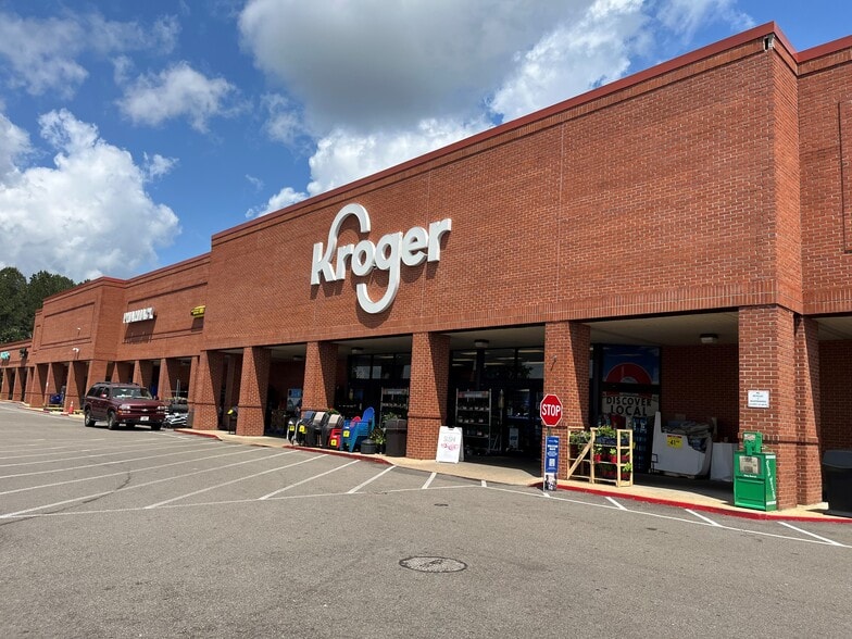 930 Barnes Crossing Rd, Tupelo, MS for lease - Building Photo - Image 2 of 11