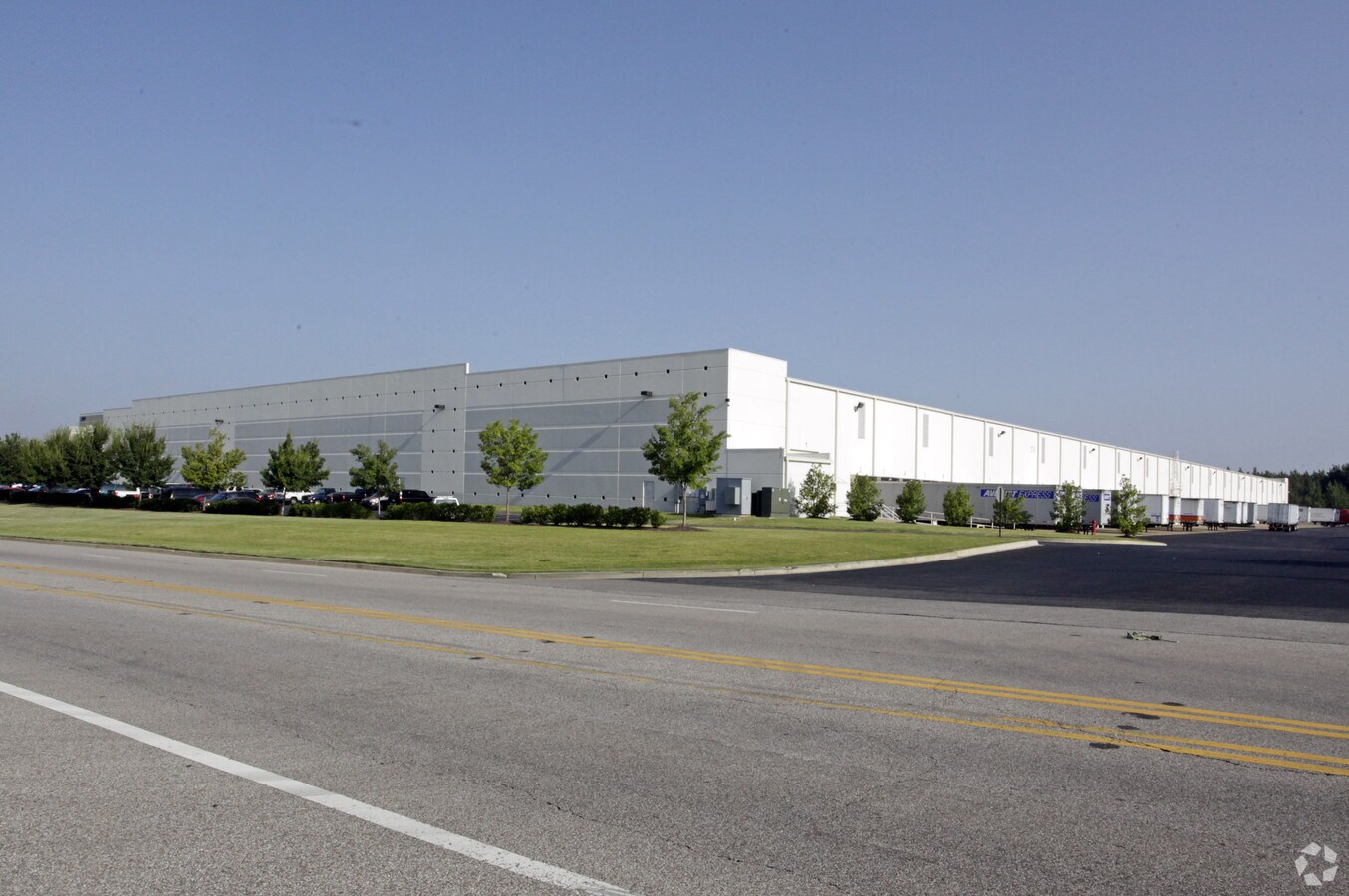 1560 E Stateline Rd, Southaven, MS 38671