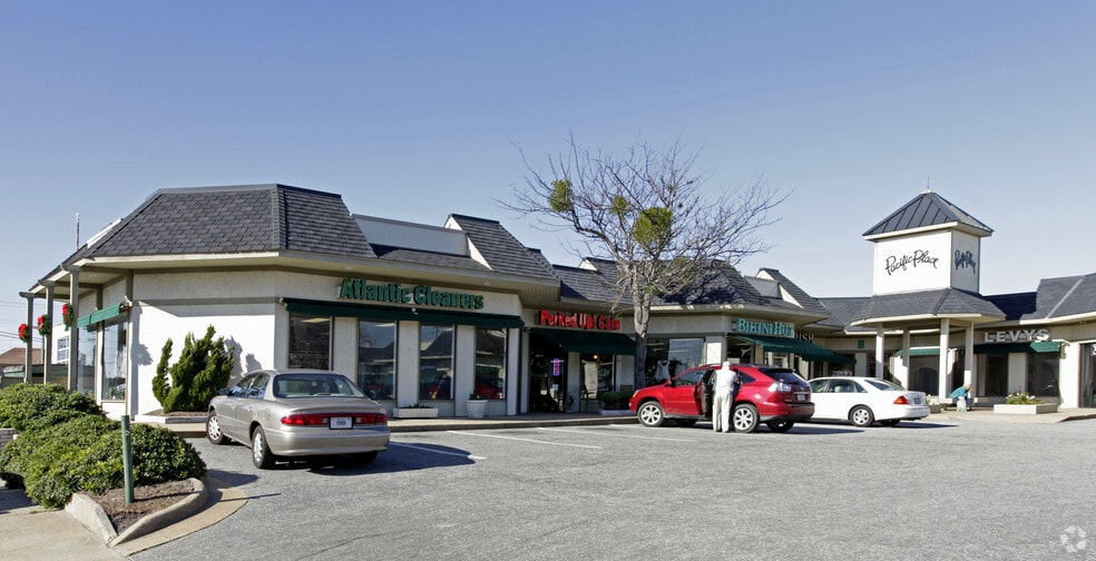 3198 Pacific Ave, Virginia Beach, VA for sale - Building Photo - Image 3 of 8