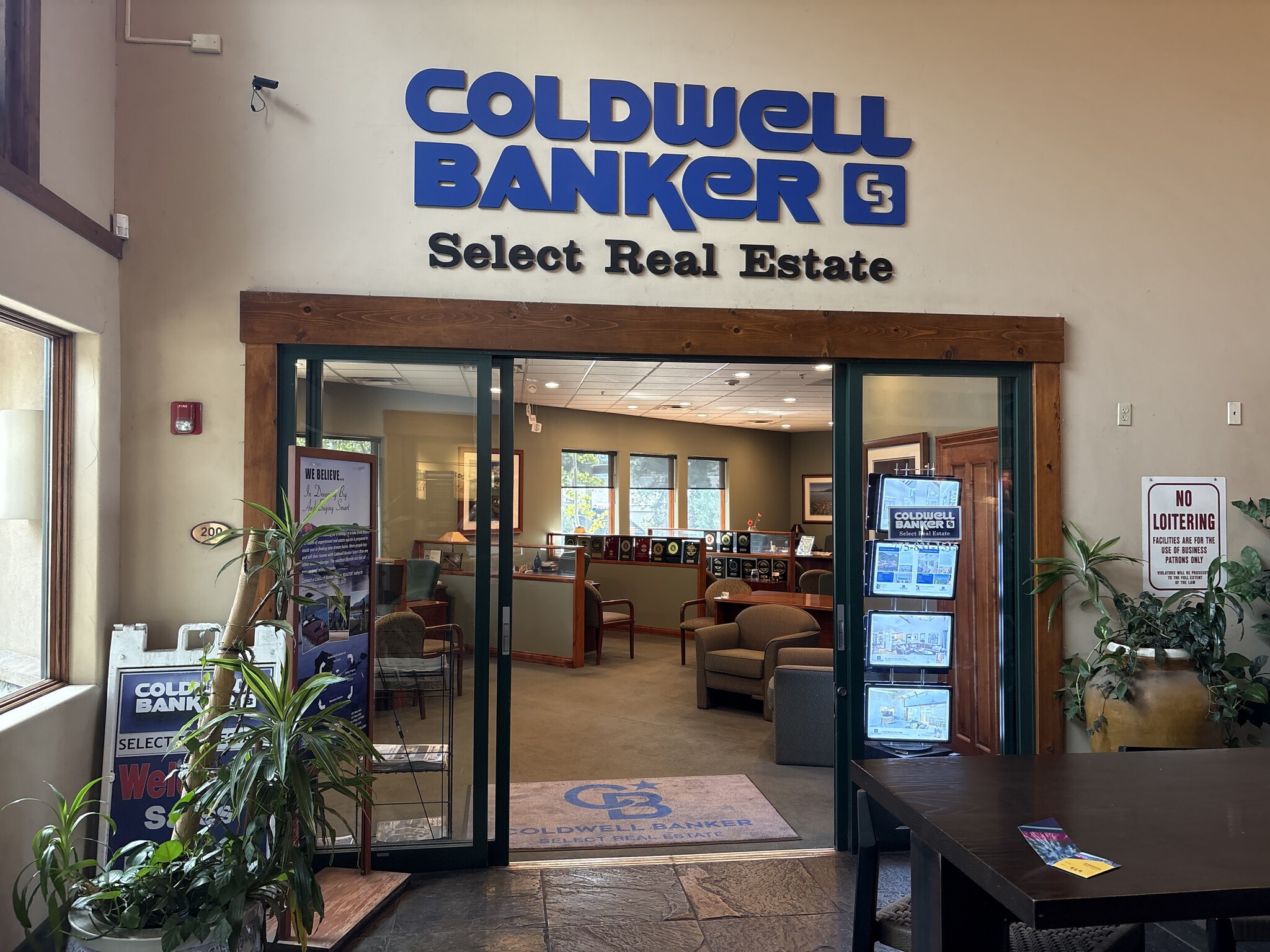 893-899 Tahoe Blvd, Incline Village, NV for lease Interior Photo- Image 1 of 5