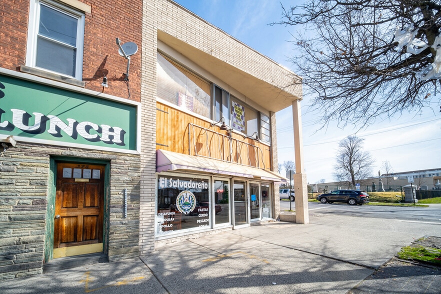 346 Broadway, Newburgh, NY for sale - Building Photo - Image 3 of 28